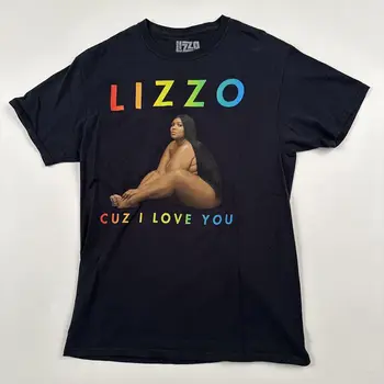 Lizzo, Защото те обичам, Ризата е със средна дължина, с ръкави