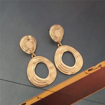 Round Huggie Earrings Minimalist Golden Metal Texture Unusual for Women Charm Бижута бижута бижутерия