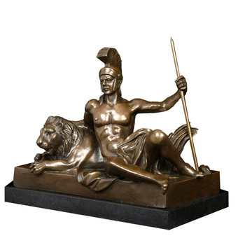 PY-599 Гръцката богиня с лъв, Бронзова Статуя на Богинята на гръцката митология, с меч, с Медна скулптура за украса на дома