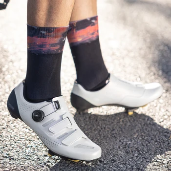Спортни чорапи за колоездене Santic МТБ Bike средно намаляване, дишащи чорапи за джогинг Four Seasons, висока еластичност, абсорбиращи влагата, Азиатски размер